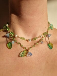 De ketting is een product en heeft de naam 'Campanula'