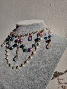 De ketting is een product en heeft de naam 'Celestina'